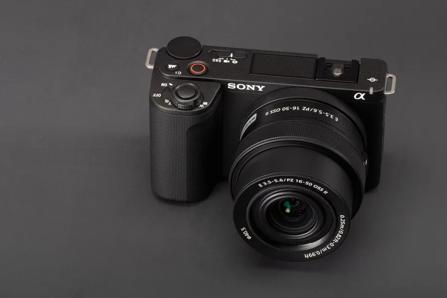 Sony Zv-E10 Mirrorless Camera With 16-50mm Lens view 3