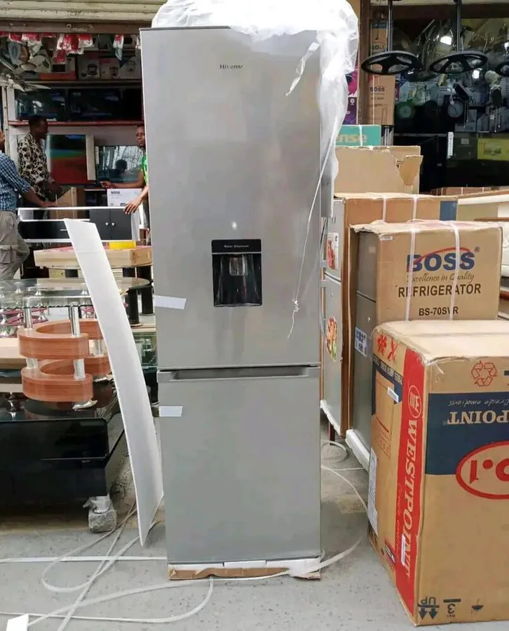 Hisense H370bit-Wd Fridge Freezer view 4