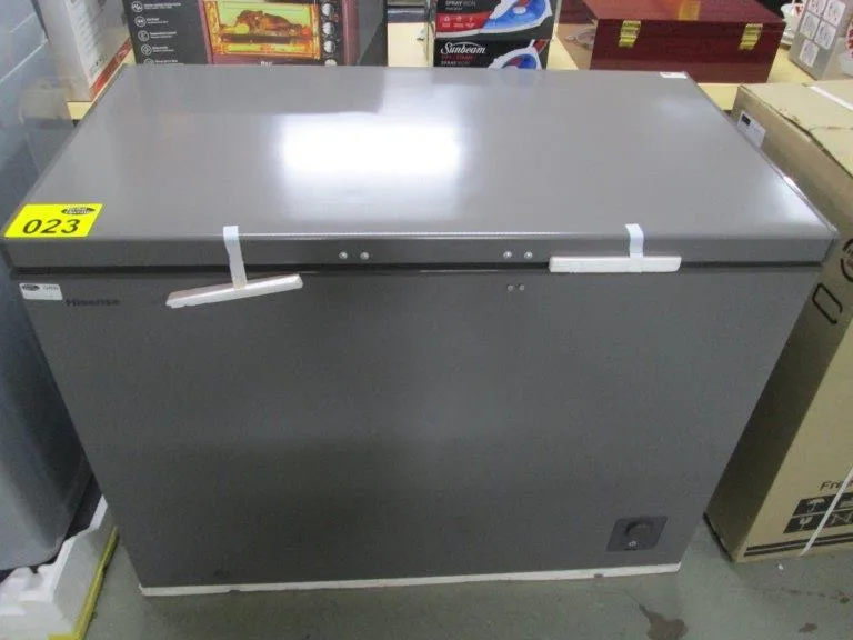 Hisense H390cfs Chest Freezer view 6